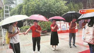 5.45万名初二学生今天“小中考”
