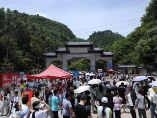 门票免了，商业火了！贵阳黔灵山公园“免票经济”的创新实践