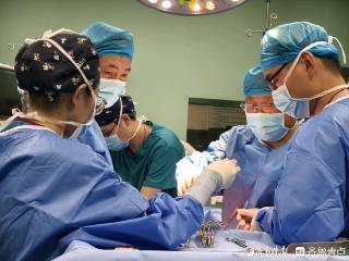 张谢夫助力山东省肿瘤医院菏泽分院成功救治肠绞窄患者