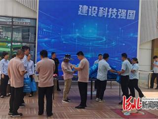 湾里庙步行街科技活动周活动激发街区创新活力