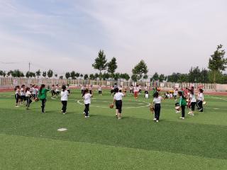 商河县韩庙镇站南小学七彩阳光课程助力孩子快乐成长