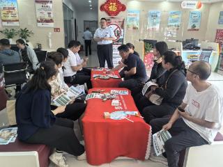 泰山农商银行上高支行开展“牌逢对手，财聚农商”扑克牌大赛