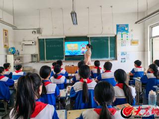 成武县宝峰学区宝峰中心小学开展“同上一堂防溺水课”安全警示教育活动