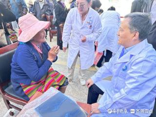 青岛故事｜“组团”守护藏族同胞的健步梦，青岛医生再上高原