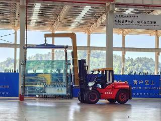 从一片玻璃到百亿产业！凯里石英砂“点石成金”
