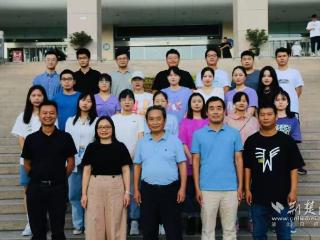 一粒种子的新生！育种“三剑客”赋能“种业振兴”