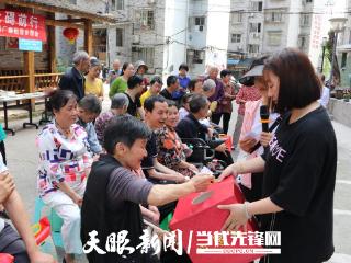 赤水市文华街道：探索 “一体两翼”模式，变被动管理为主动关怀