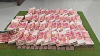 歙县警方捣毁一赌窝 当场抓获49人