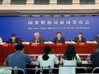 央行：将研究制定新阶段金融科技发展规划，出台深化运用金融科技推动金融数字化智能化转型的政策文件