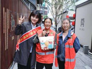 工行贵州贵阳南明支行暖心致敬城市“唤醒者”