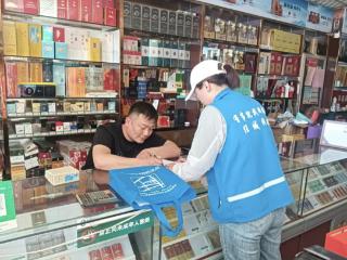 南苑街道凤凰城社区开展“食品安全无小事 网格排查不停歇”活动