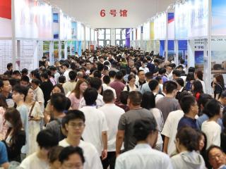 来山东高考招生咨询会“碰一下·抽锦鲤”，齐鲁晚报·齐鲁壹点联合支付宝给大家送福利啦