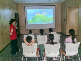 余干县新华书店举办《小精灵皮卡西》故事分享会