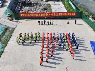 南通市江海河建指组织开展高处坠落事故应急救援演练