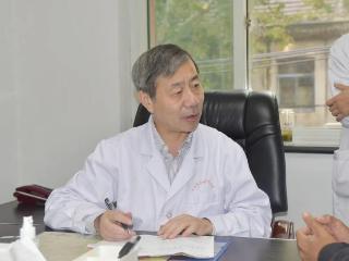 大咖来院|医患跨越三省双向奔赴，小伙7年皮肤顽疾迎曙光