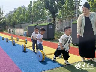 从小爱运动 健康你我他——东营区史口镇中心幼儿园开展国际奥林匹克日主题活动