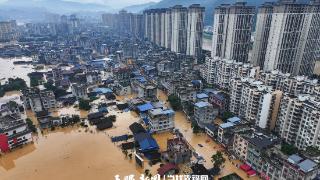 贵州蓝天救援驰援榕江抗洪，138人合力转移被困群众400余人