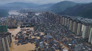 临时安置点里充满“家的温度”(图1)