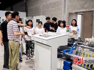 清河县职教中心组织开展羊绒纺织研学活动