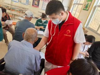 关注老年人健康，服务百姓健康行