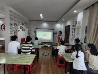 明觉社区：主题教育播下爱国强军种子