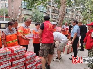 石家庄市新华区：爱心捐赠情暖粥屋 党员担当践行初心