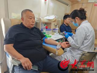 菏泽市医保局干部职工踊跃参与无偿献血活动