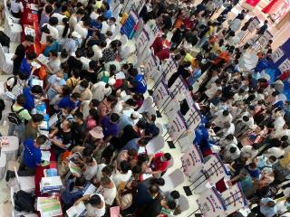 2025年山东高考分数线揭晓！来枣庄这场官方高招会选大学