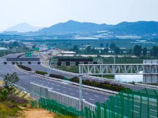 山东高速集团烟蓬改扩建项目机场互通至蓬莱枢纽段顺利通过交工验收
