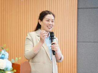 爱尔眼科熊露：刀尖上的“微米级匠人”，用细节与创新守护患者清晰视界