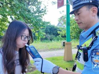 实测：吃2颗荔枝后测出“酒驾” 池州交警：不用紧张 几分钟后会消失
