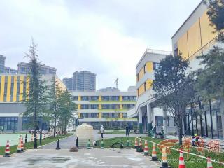 高新三期规划加速落地！丝路科学城又有学校及商业配套迎来新进展
