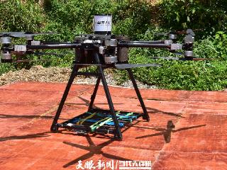 镇宁蜂糖从果园“飞”到交易市场 用时从2小时缩短到15分钟