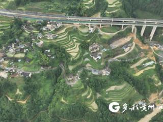 从发现隐患到首批撤离15分钟 ——贵州雷山加支村突发山体开裂 18户村民安全撤离