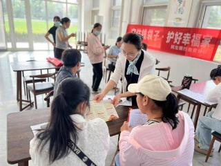 民生银行泰安岱岳支行进社区开展反诈宣传活动
