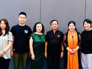 蒯天与连云港老中青艺术教育工作者座谈交流