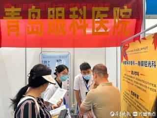 高考后迎来“摘镜潮”！青岛眼科医院走进高招会现场