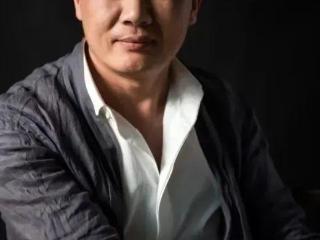 潘鲁生丨杨晓刚的绘画艺术