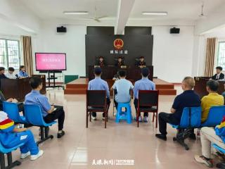 铜仁一中初级中学：“模拟法庭” 让法治教育“活”起来