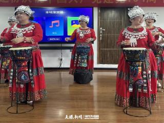云岩区退协、区委老干部局、区老年大学联合举行庆祝中国共产党成立104周年歌舞会