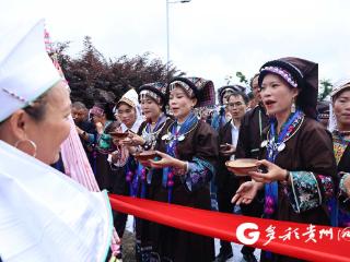 【高清组图】贵州晴隆：近2000名少数民族同胞载歌载舞欢庆“六月六”