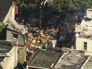 美国费城三栋建筑物发生倒塌 至少2人受伤