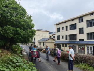 严把建房关卡，确保村民建房合规有序