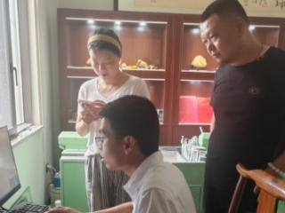 铅山县人社局：职称申报“不出门” 做好服务“暖心人”