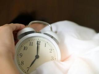 暑期如何减少“青春痘”的发生？济南市皮肤病防治院专家温馨提示