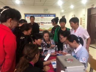 乌当区老年大学与贵阳东方骨科医院举行党建联建共建签约暨“健康小屋”启动仪式
