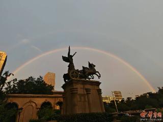 太美了 西安南三环雨后双彩虹惊艳亮相
