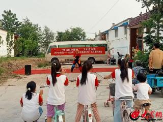 嘉祥县大张楼镇开展文化惠民演出活动