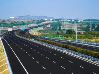山东高速集团投资建设的烟蓬改扩建项目机场互通至蓬莱枢纽段建成通车