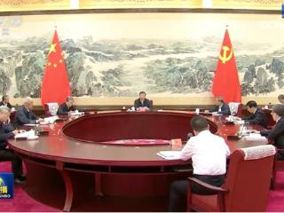 【央视快评】坚持从抓作风入手推进全面从严治党
